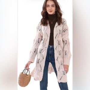 New Moon & Madison knit oversized sweater. Size M